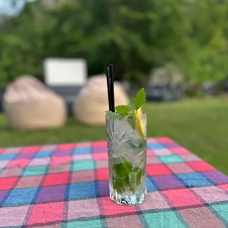 Rilindja Panzió *